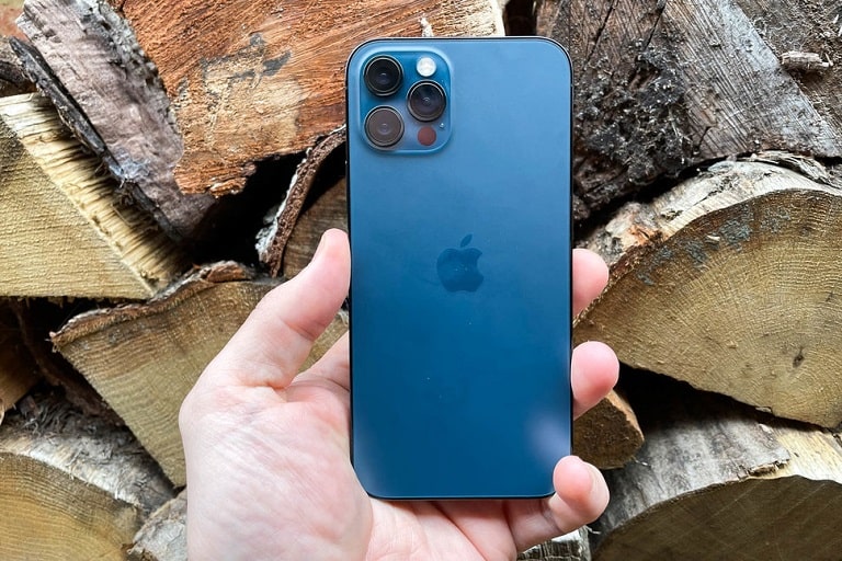 nam-2023-iphone-12-pro-co-con-dang-mua-sau-2-nam-ra-mat-hieu-suat